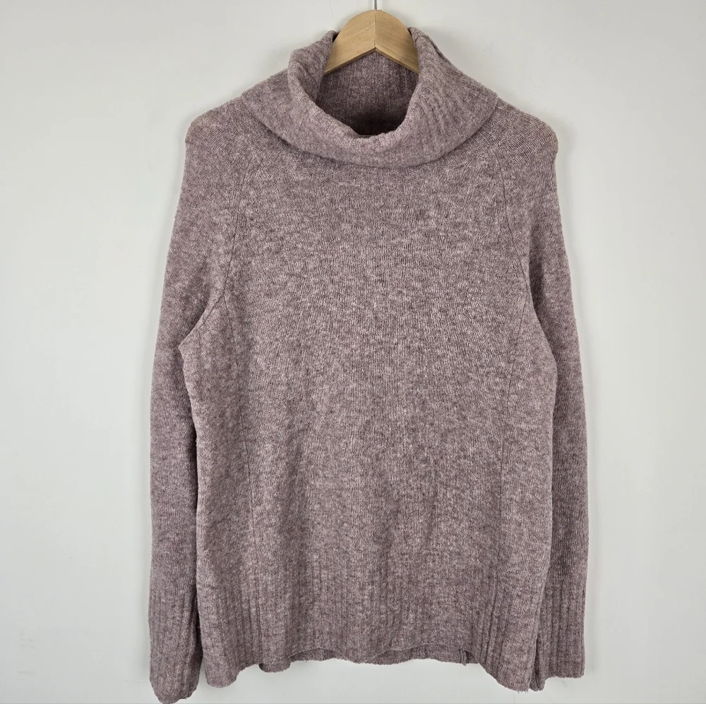 Aritzia COMMUNITY Plutarch Turtleneck Sweater - Picture 3 of 9